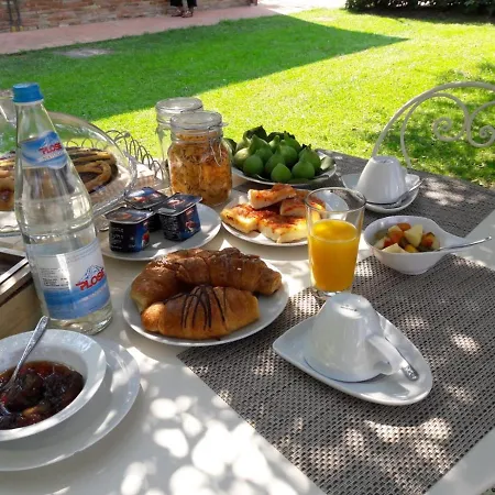 La Corte Nocleg ze śniadaniem